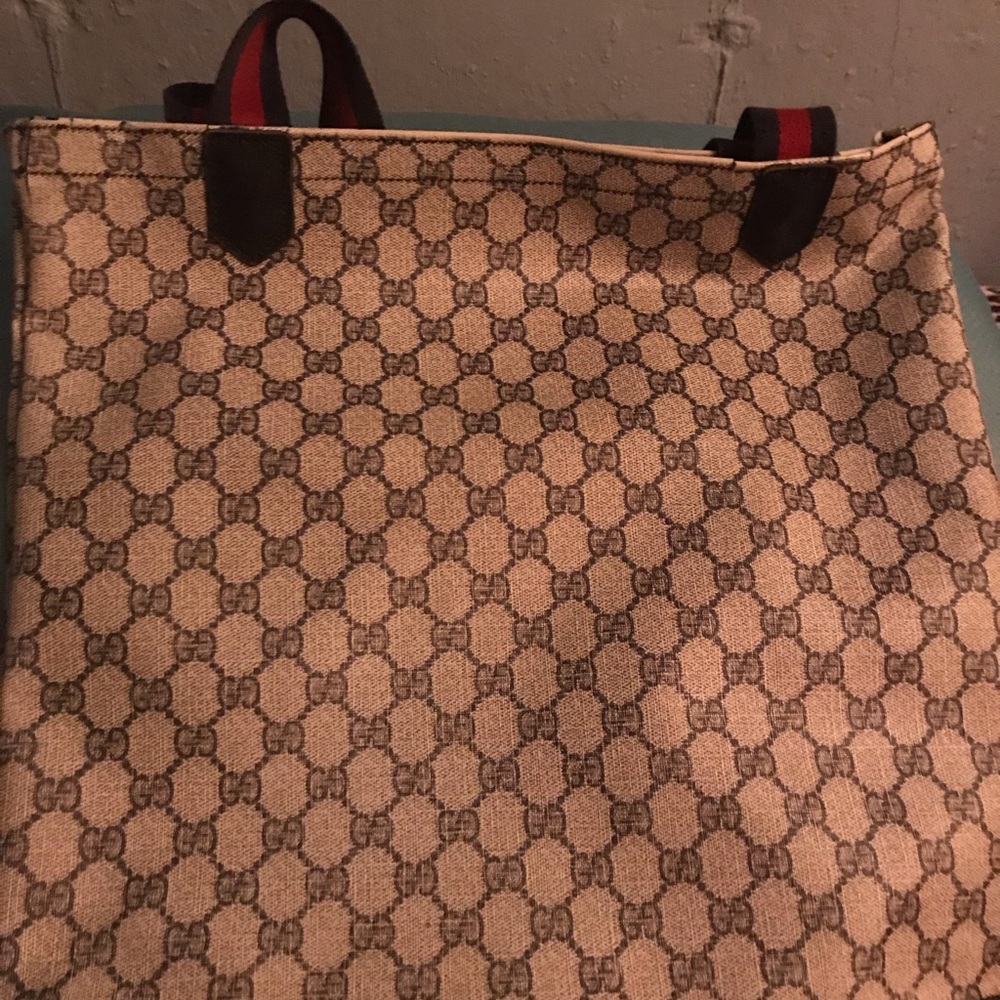 Gucci Tote - Picture 3 of 8